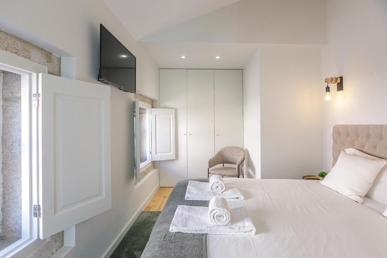 Lovelystay - Downtown Studio With Pool, Ac And Balcony Porto Exterior foto
