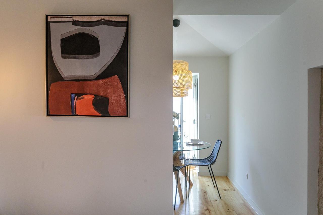 Lovelystay - Downtown Studio With Pool, Ac And Balcony Porto Exterior foto