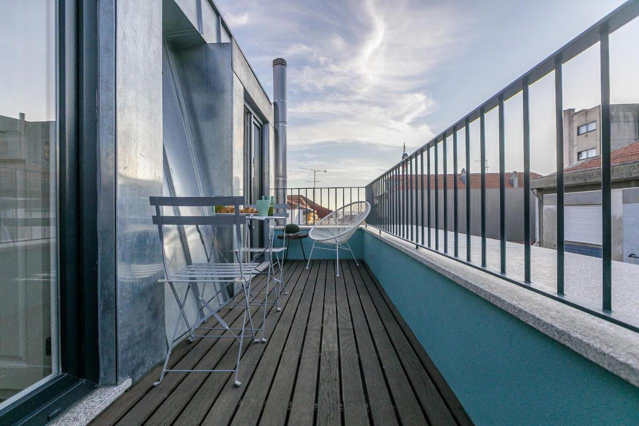 Lovelystay - Downtown Studio With Pool, Ac And Balcony Porto Exterior foto